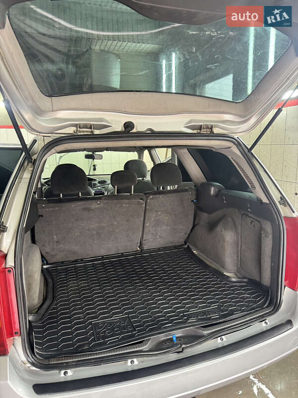 Універсал Ford Focus 2000 в Одесі