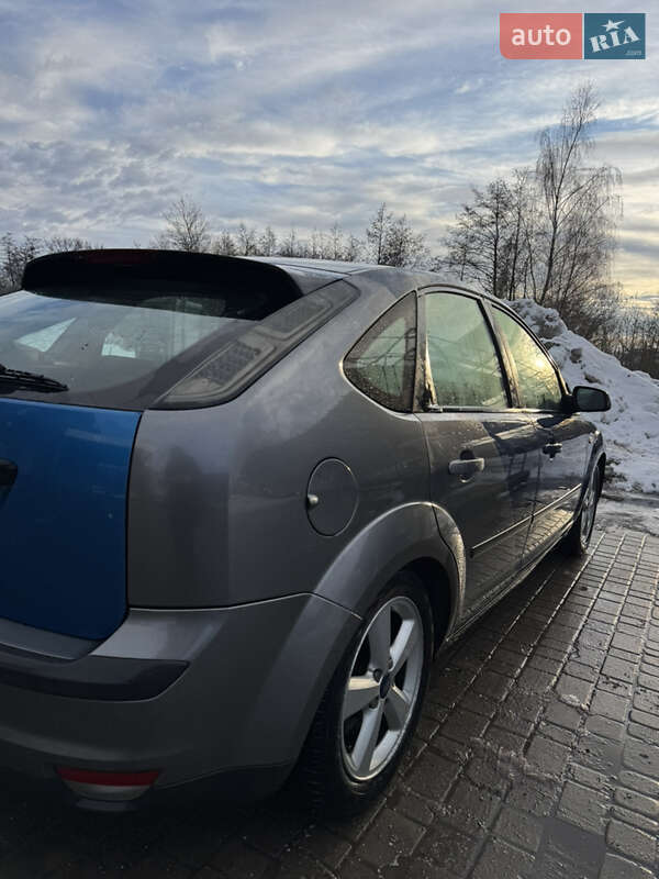 Хэтчбек Ford Focus 2005 в Львове