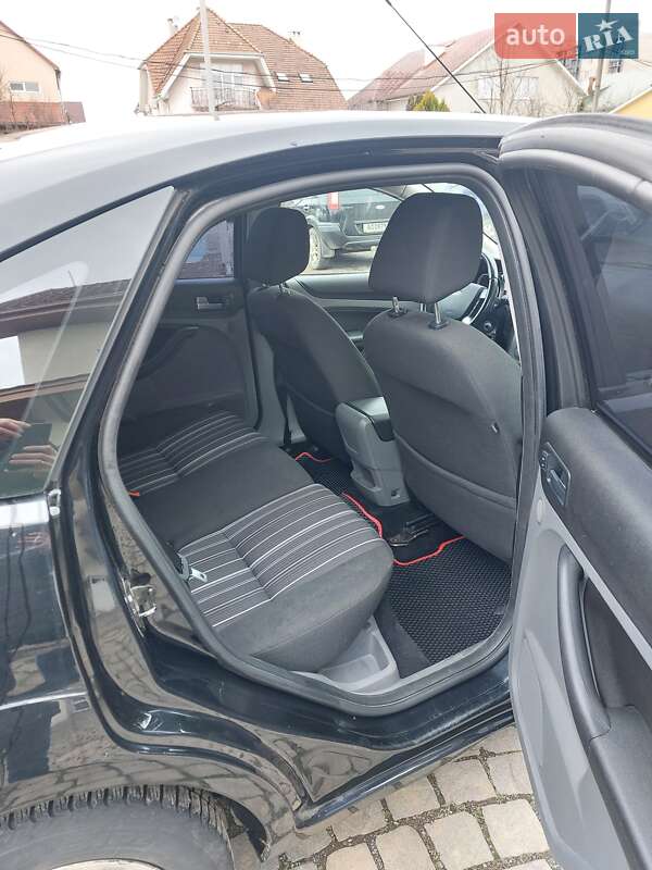 Хэтчбек Ford Focus 2008 в Ужгороде