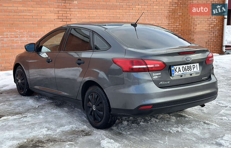Седан Ford Focus 2016 в Киеве
