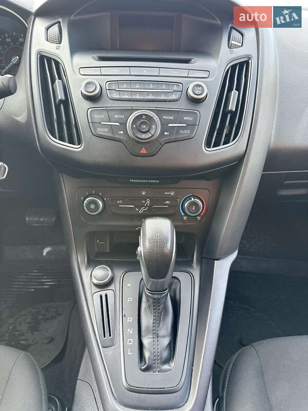 Седан Ford Focus 2016 в Киеве