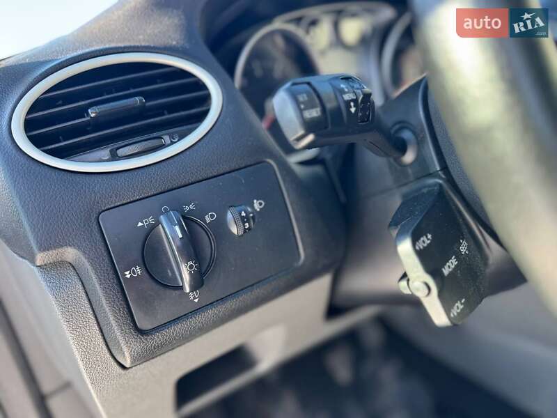Хэтчбек Ford Focus 2011 в Черкассах фото 13 Хэтчбек Ford Focus 2011 в Черкассах
