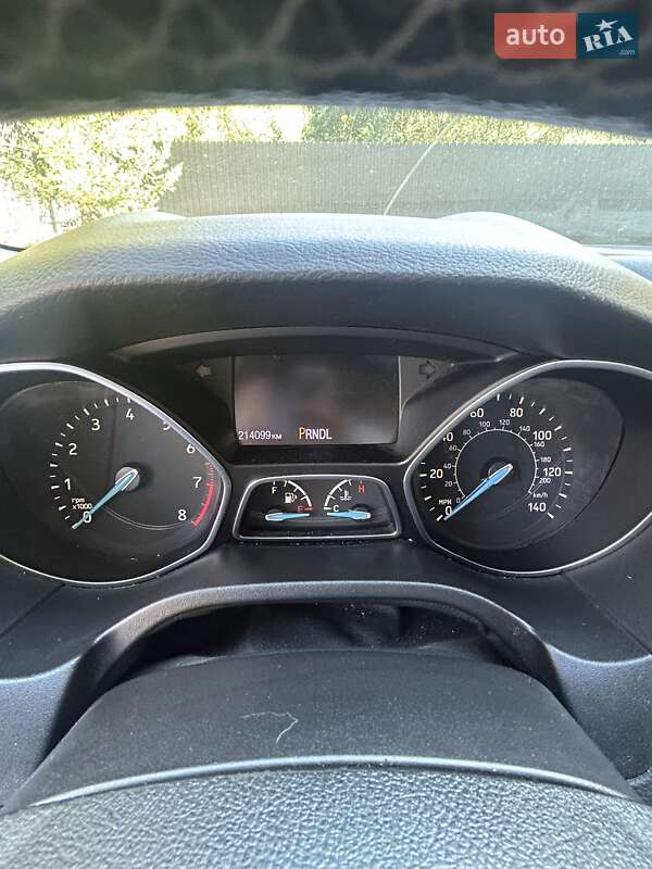 Седан Ford Focus 2015 в Киеве фото 5 Седан Ford Focus 2015 в Киеве