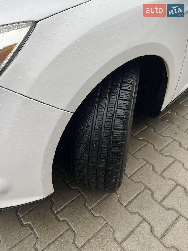 Седан Ford Focus 2013 в Ужгороде фото 12 Седан Ford Focus 2013 в Ужгороде