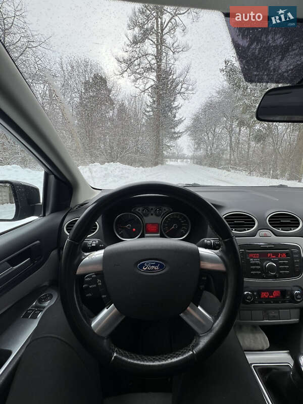 Универсал Ford Focus 2010 в Радехове