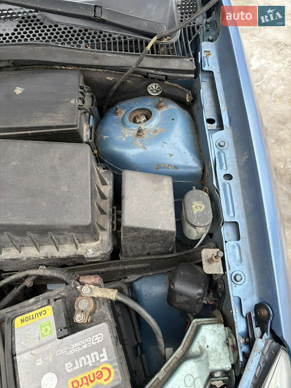 Седан Ford Focus 2001 в Киеве фото 20 Седан Ford Focus 2001 в Киеве