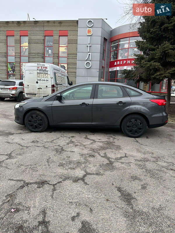 Седан Ford Focus 2017 в Днепре