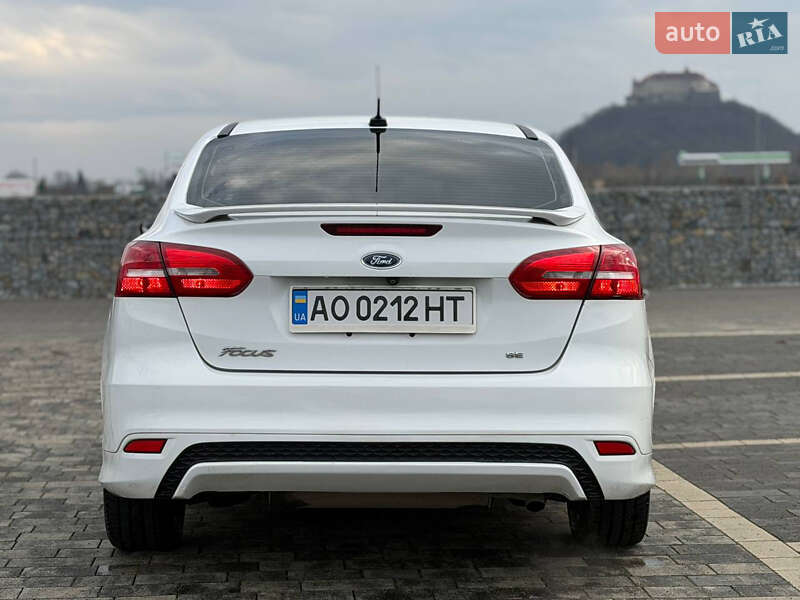 Седан Ford Focus 2015 в Мукачево