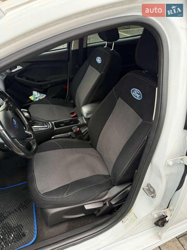 Седан Ford Focus 2015 в Мукачево