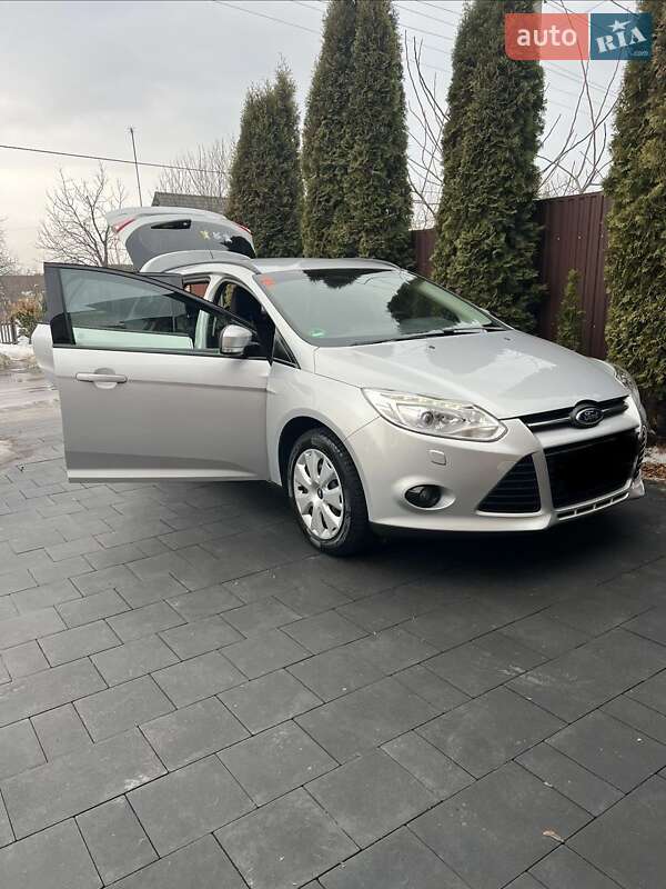 Универсал Ford Focus 2013 в Луцке фото 2 Универсал Ford Focus 2013 в Луцке