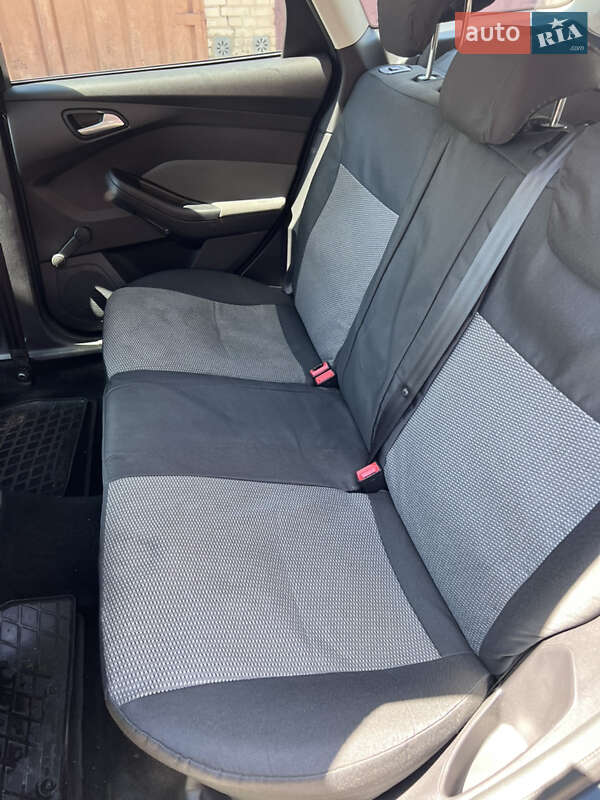 Универсал Ford Focus 2013 в Луцке фото 5 Универсал Ford Focus 2013 в Луцке