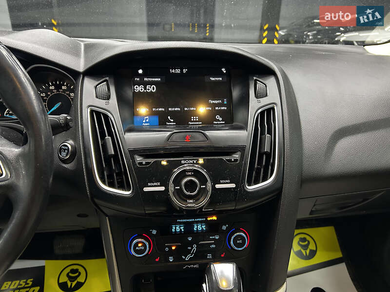 Хетчбек Ford Focus 2016 в Чернівцях