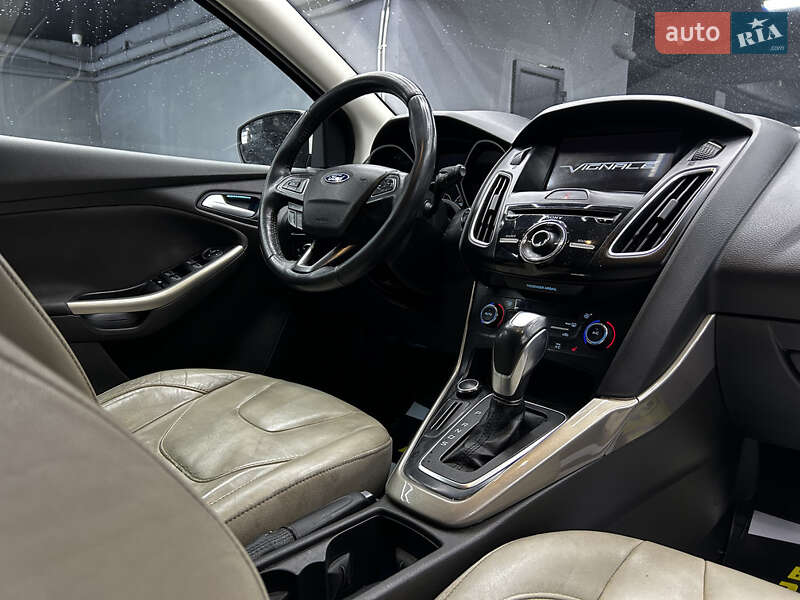 Хетчбек Ford Focus 2016 в Чернівцях