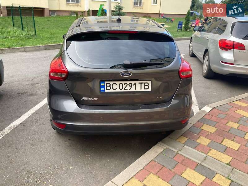 Хэтчбек Ford Focus 2015 в Стрые