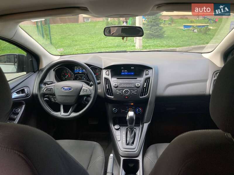 Хэтчбек Ford Focus 2015 в Стрые