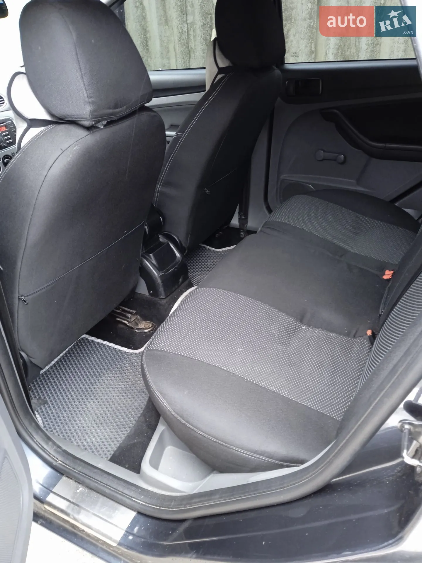 2010 Ford Focus - мініатюра 28
