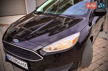 Седан Ford Focus 2015 в Ужгороде