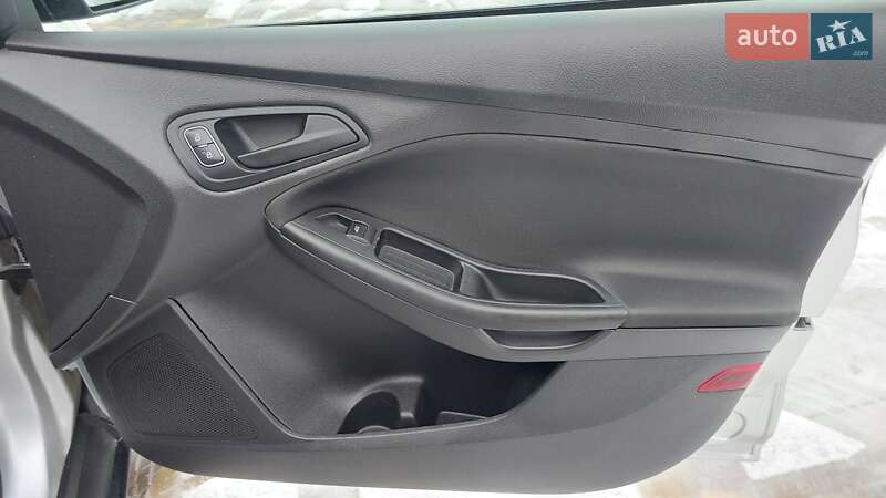 Седан Ford Focus 2017 в Дніпрі фото 14 Седан Ford Focus 2017 в Дніпрі