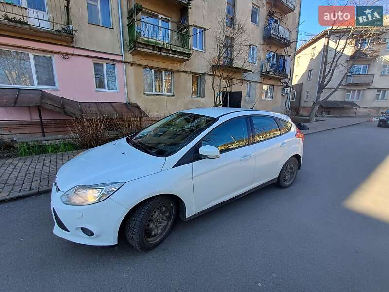Хэтчбек Ford Focus 2012 в Чопе фото 4 Хэтчбек Ford Focus 2012 в Чопе