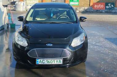 Хэтчбек Ford Focus 2012 в Владимире