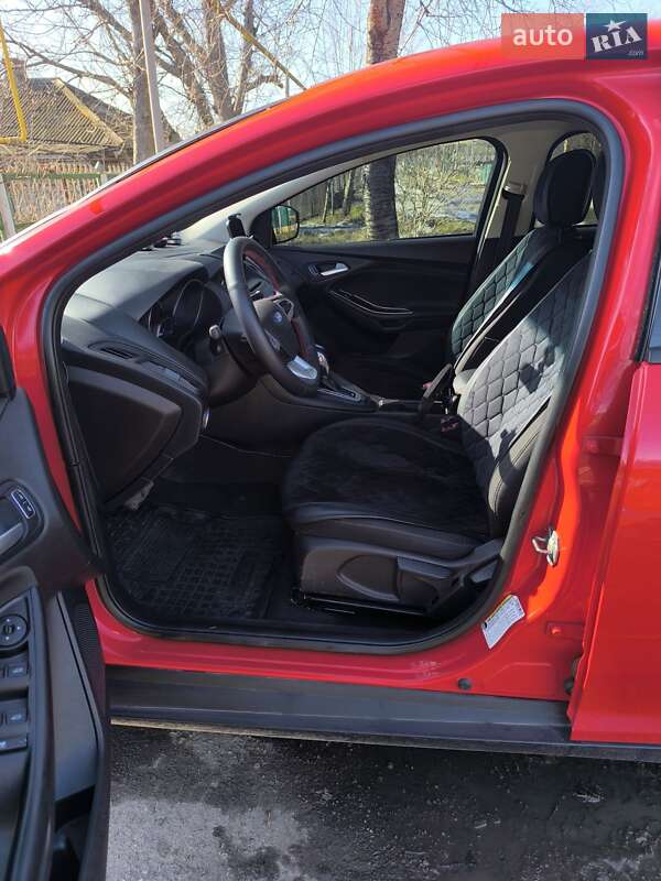 Седан Ford Focus 2015 в Подільську