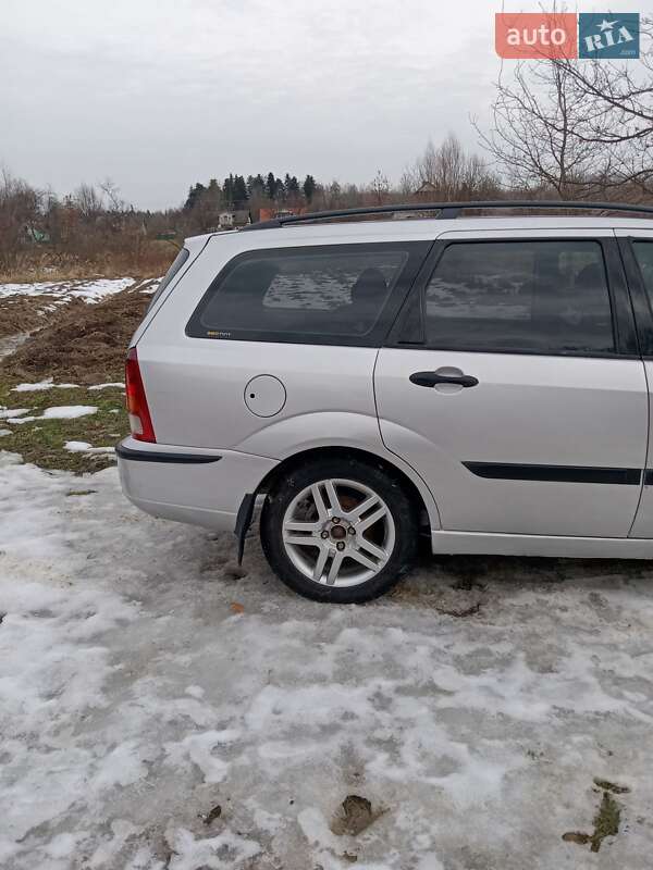 Универсал Ford Focus 2003 в Черновцах