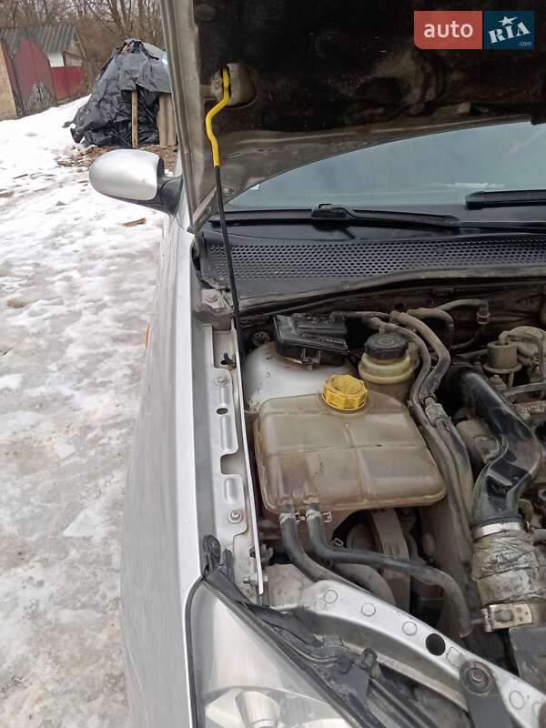 Универсал Ford Focus 2003 в Черновцах