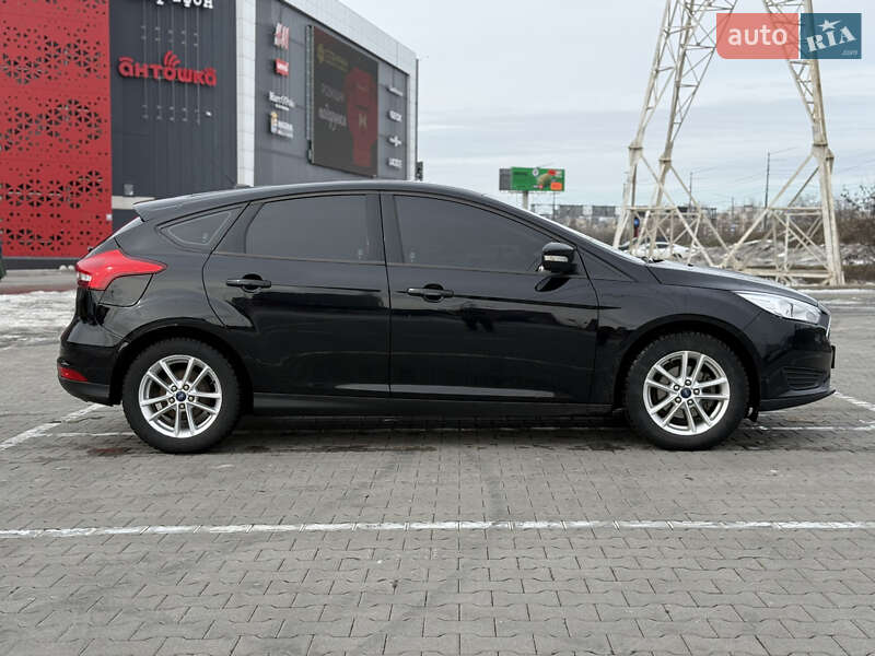 Хэтчбек Ford Focus 2016 в Киеве