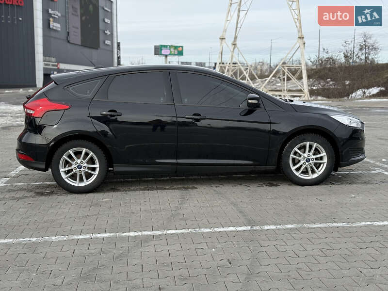 Хэтчбек Ford Focus 2016 в Киеве