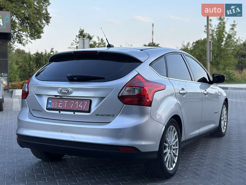 Хетчбек Ford Focus 2014 в Володимирі