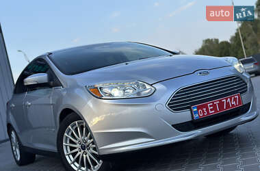 Хэтчбек Ford Focus 2014 в Владимире