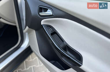 Хэтчбек Ford Focus 2014 в Владимире