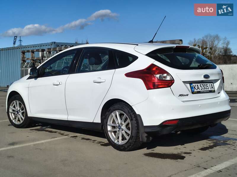 Хэтчбек Ford Focus 2013 в Киеве