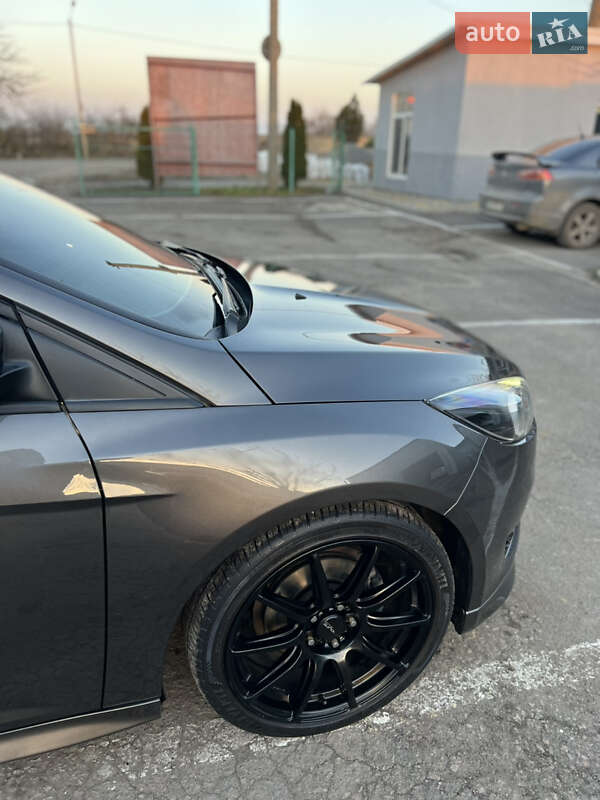 Седан Ford Focus 2015 в Одессе