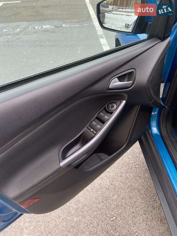 Седан Ford Focus 2013 в Вишневом