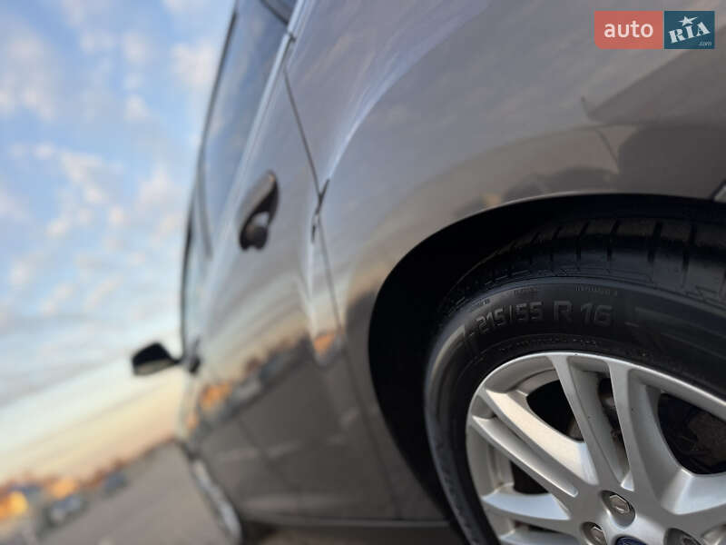 Универсал Ford Focus 2012 в Нововолынске