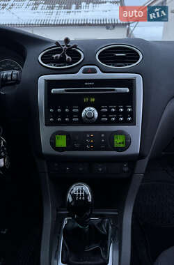 Хэтчбек Ford Focus 2005 в Львове