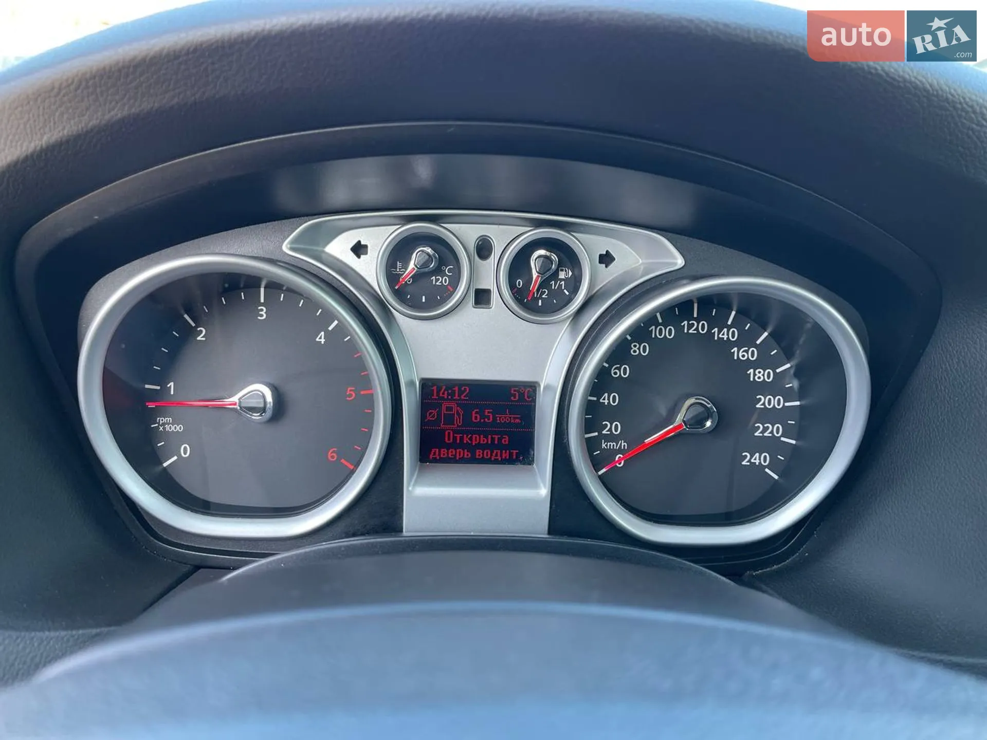 2010 Ford Focus - мініатюра 15