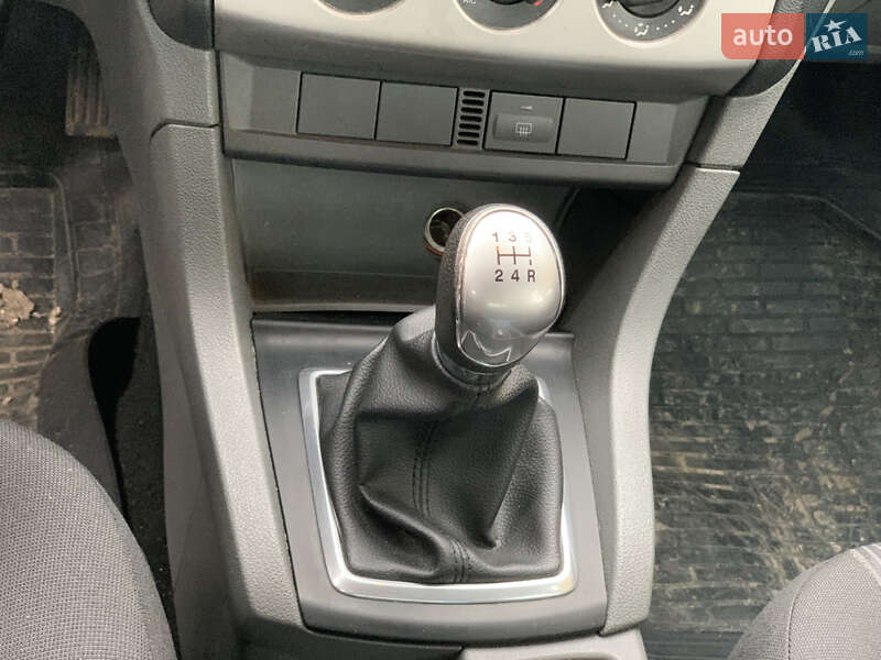 Хетчбек Ford Focus 2011 в Дніпрі