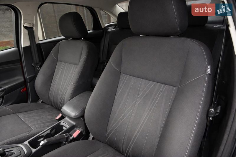 Седан Ford Focus 2015 в Николаеве