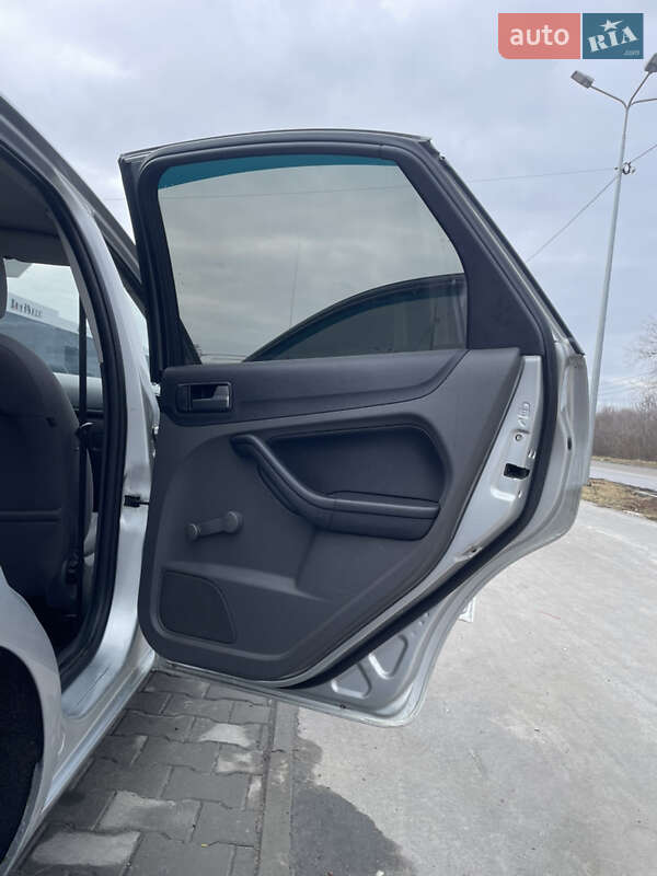 Седан Ford Focus 2007 в Полтаве