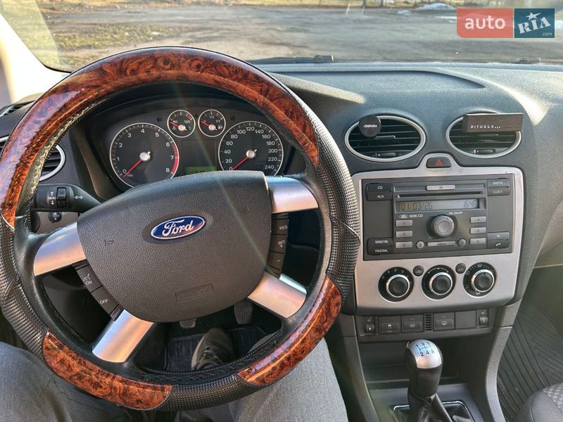 Хэтчбек Ford Focus 2007 в Львове