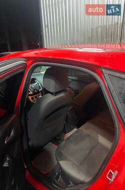 Хэтчбек Ford Focus 2014 в Золотоноше