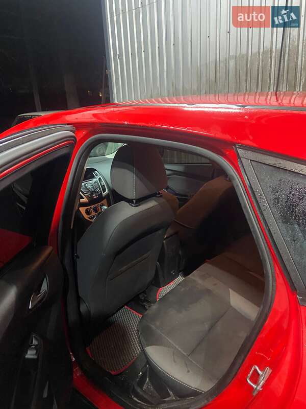 Хетчбек Ford Focus 2014 в Золотоноші