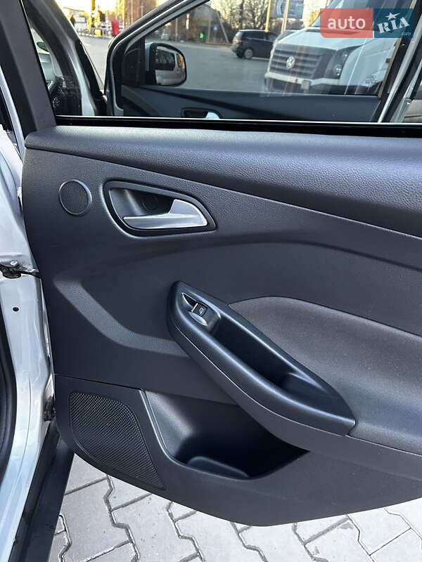 Седан Ford Focus 2011 в Луцке