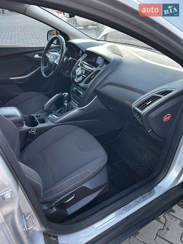 Седан Ford Focus 2011 в Луцке