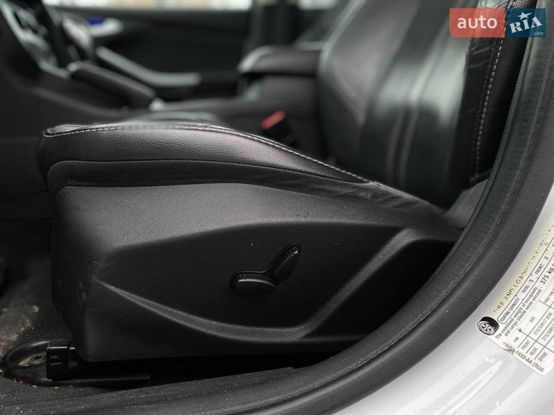 Седан Ford Focus 2014 в Киеве фото 15 Седан Ford Focus 2014 в Киеве