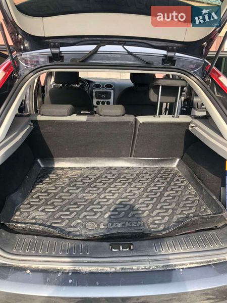 Хэтчбек Ford Focus 2011 в Люботине