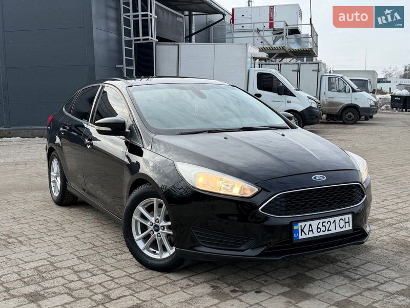 Седан Ford Focus 2015 в Бучі
