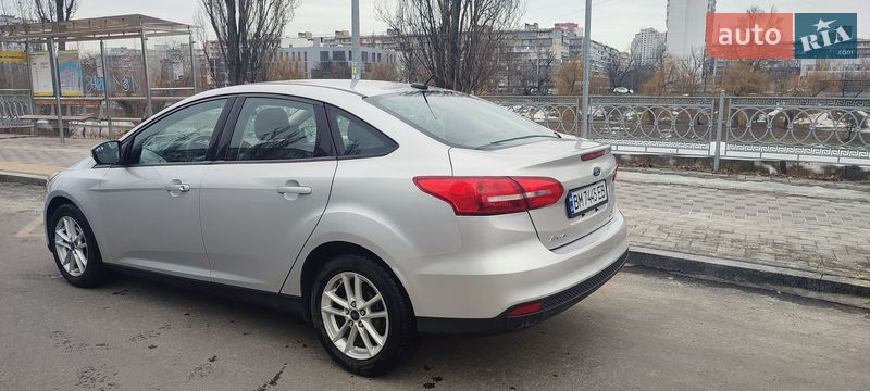 Седан Ford Focus 2016 в Киеве